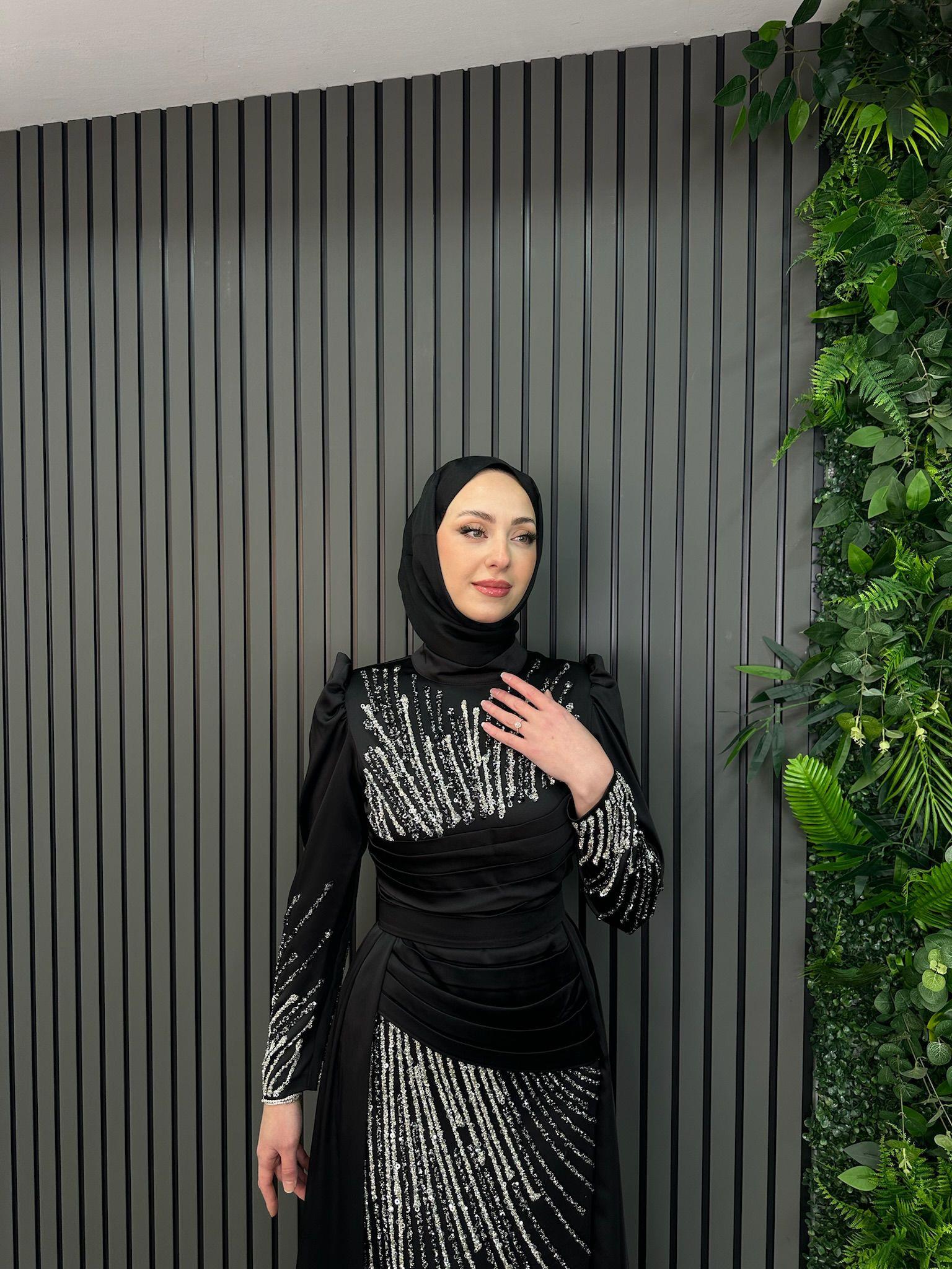 Giyim
Aylin Abiye Siyah