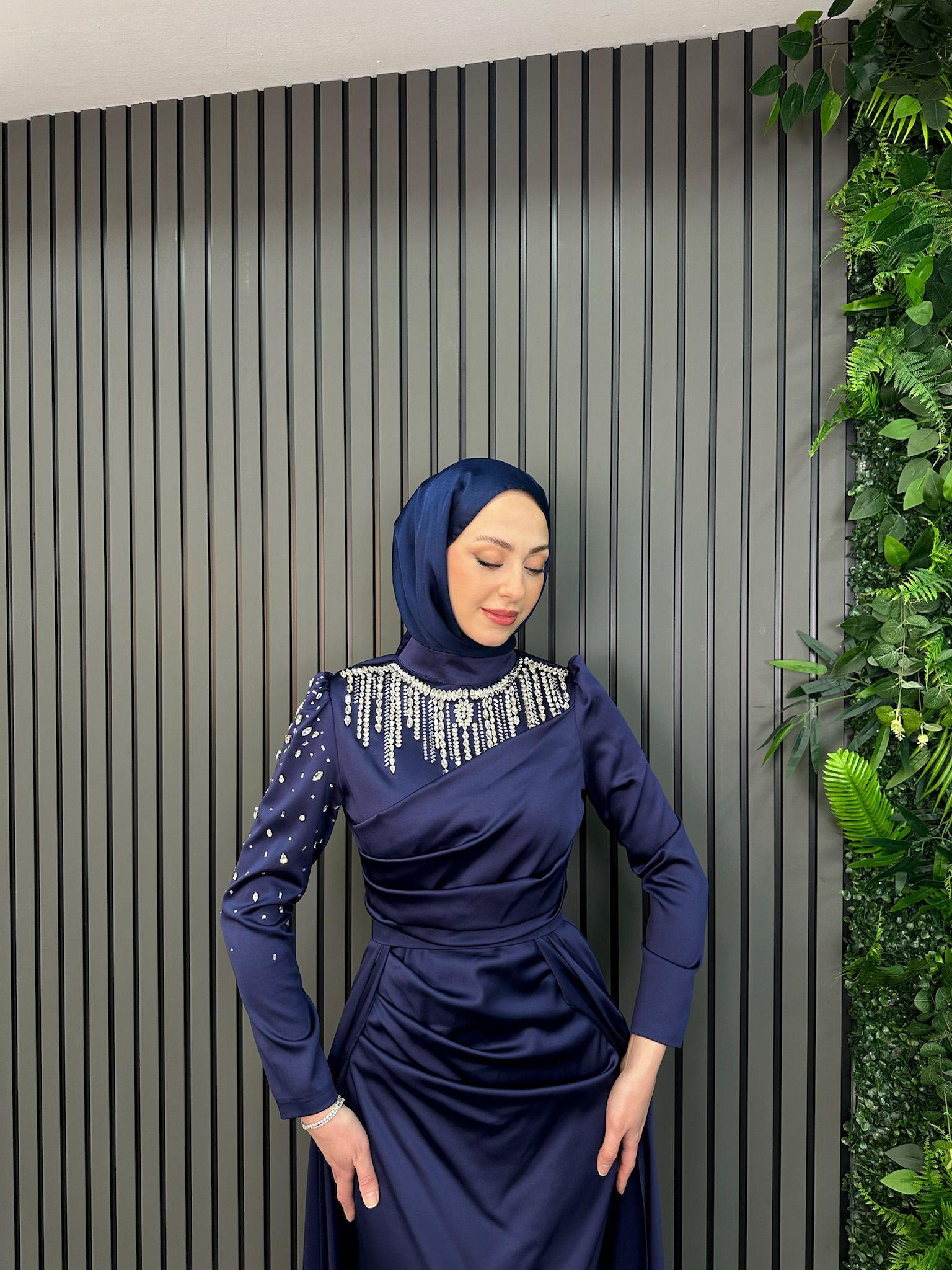 Giyim
Seren Abiye Lacivert