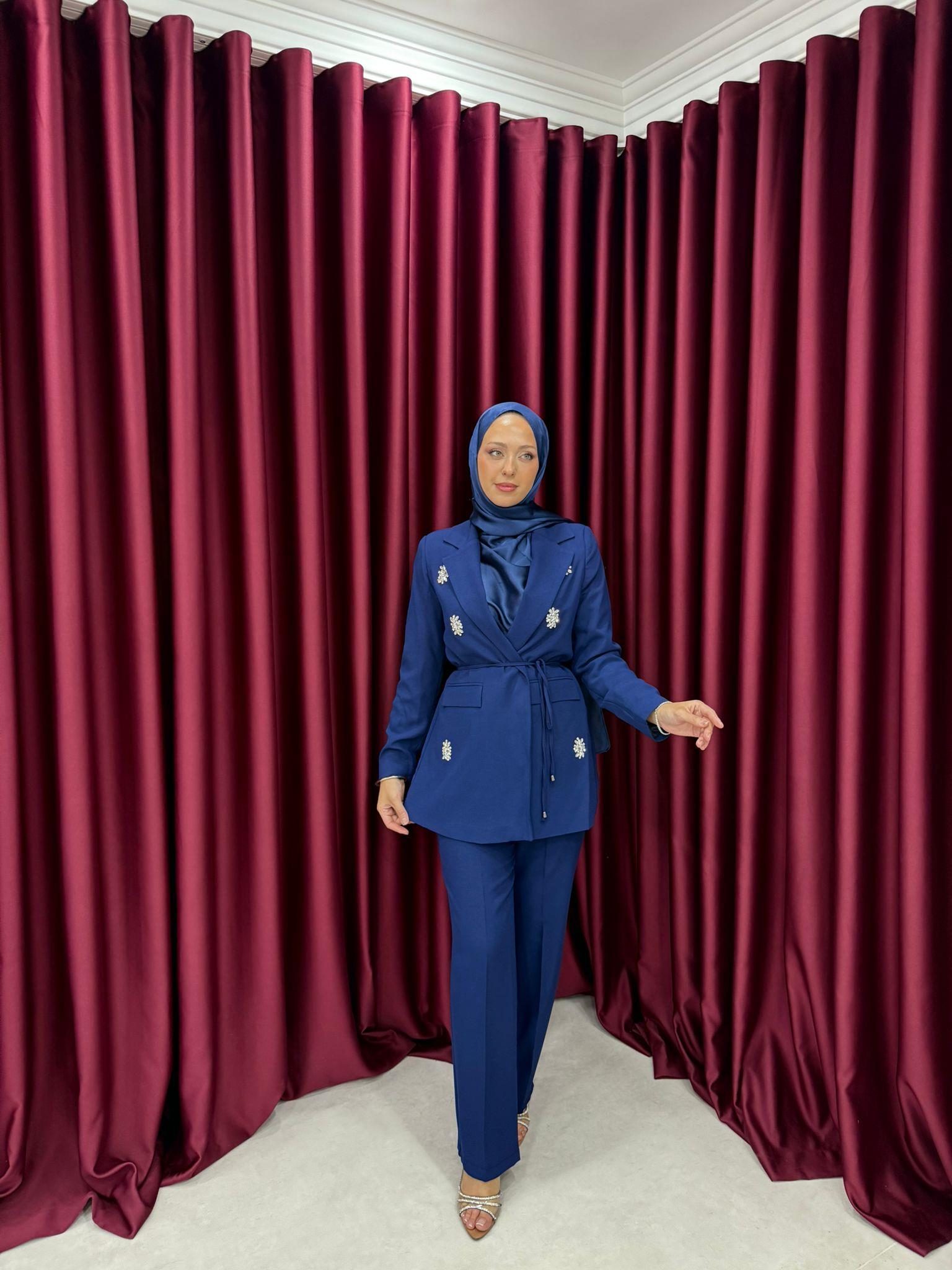 Takım
Funda Takım Lacivert