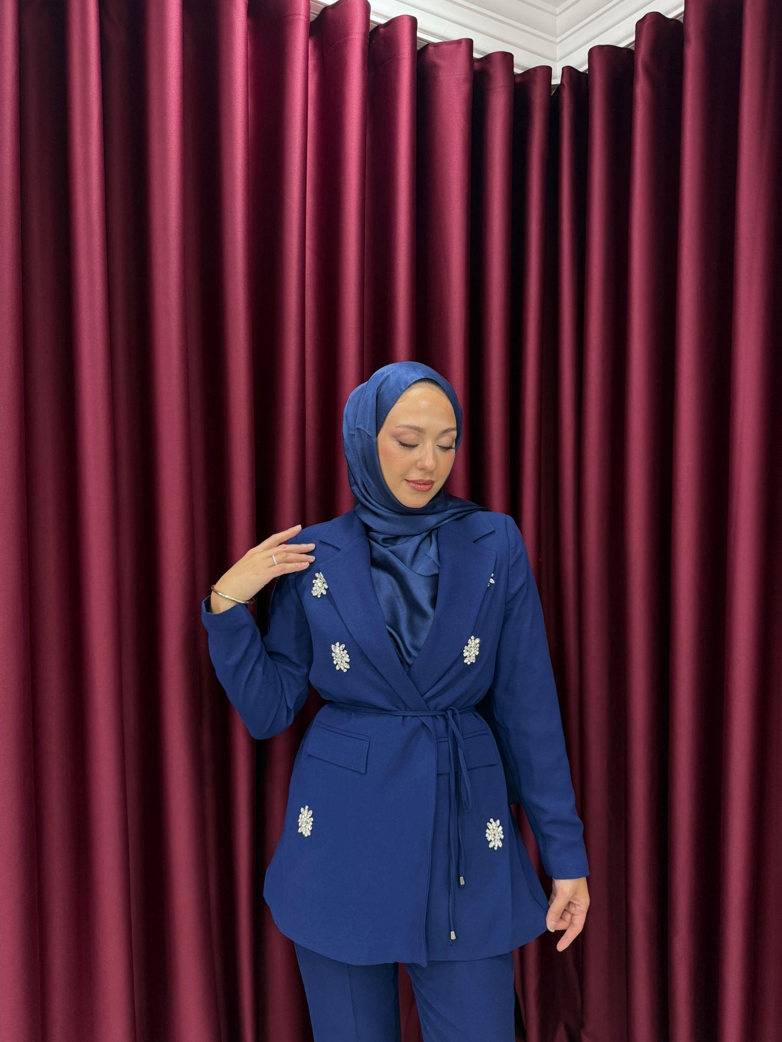 Takım
Funda Takım Lacivert