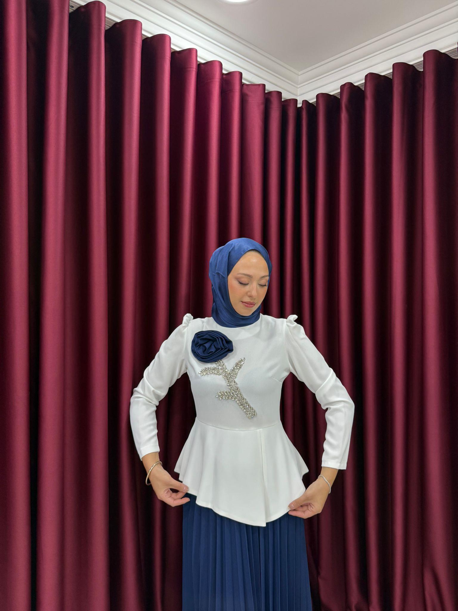 Takım
Medine Takım Beyaz-Lacivert