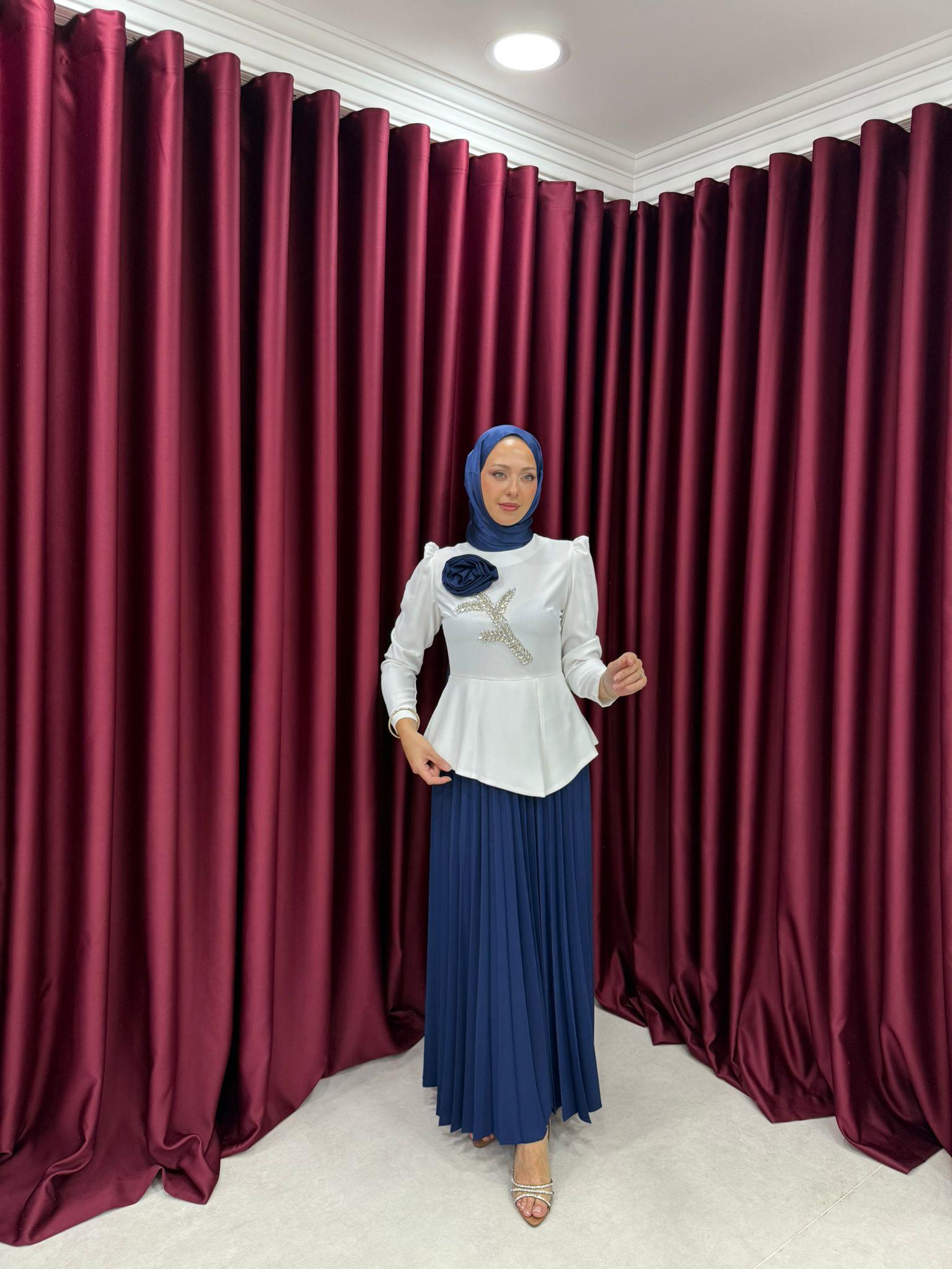 Takım
Medine Takım Beyaz-Lacivert