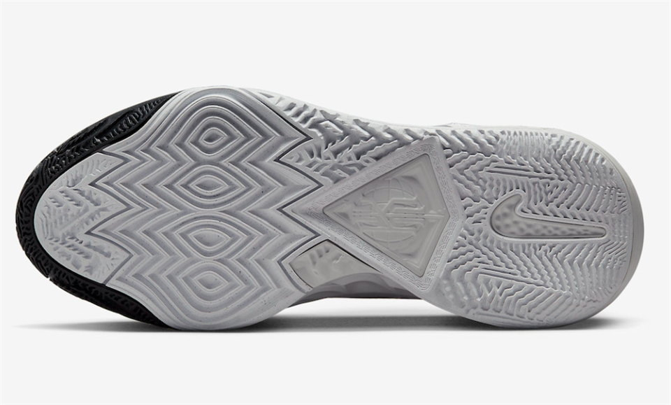 DJ6017-100Kyrie 8 ''White University Red''