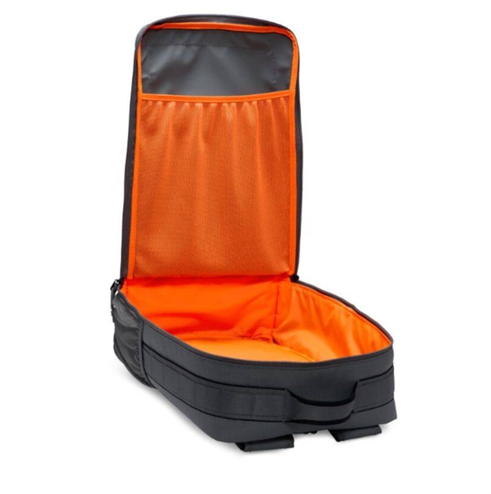 DQ5183-084Nike Utility Speed 