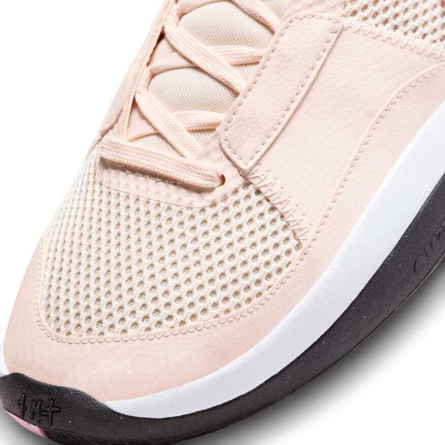 DR8785-802Nike JA1 