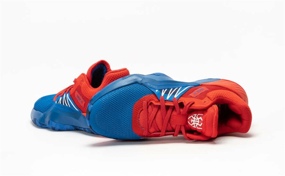 EF2400Marvel x D.O.N. Issue 1 ''Amazing Spider-Man''