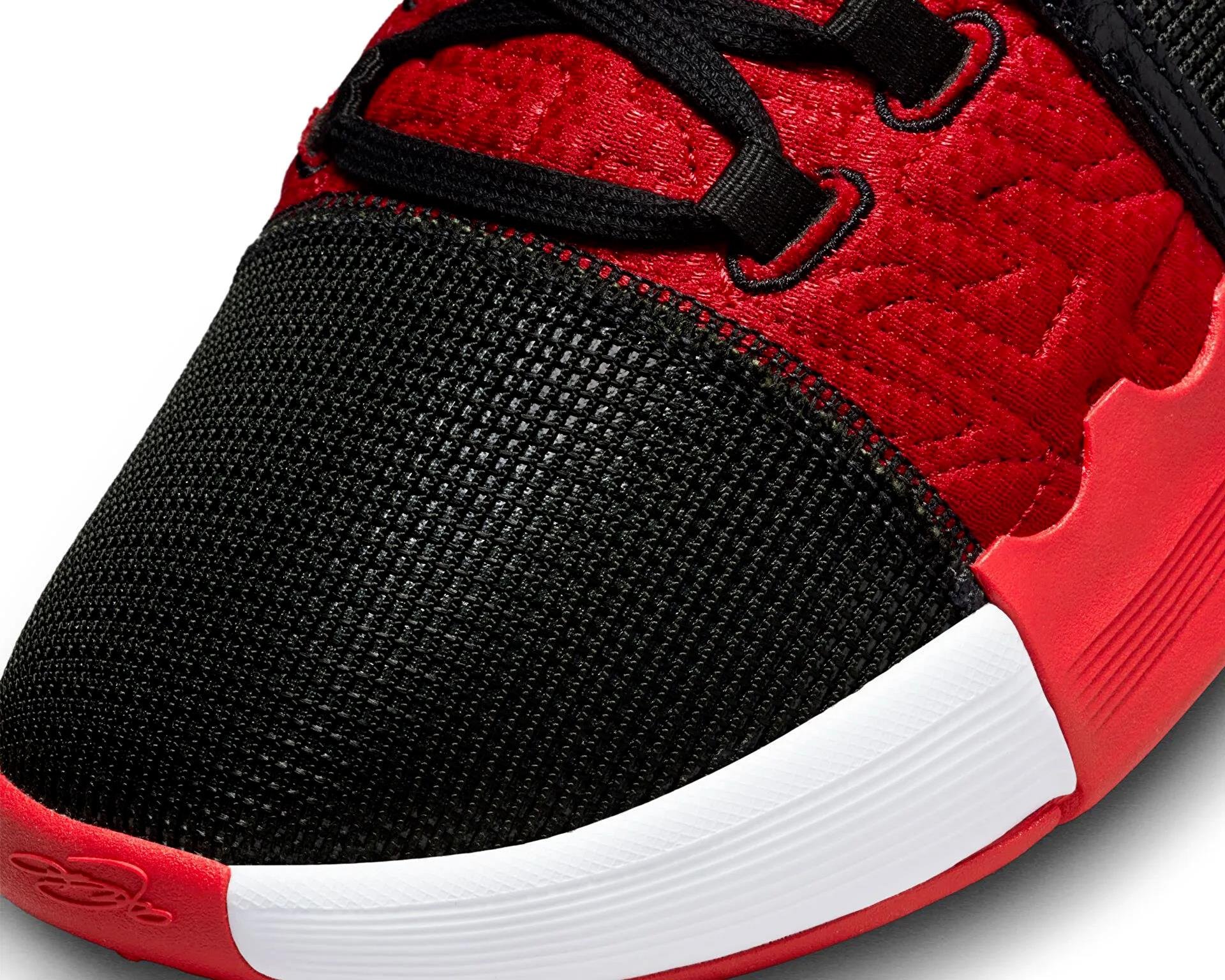 FV0400-001Nike LeBron Witness 8 FaZe Clan