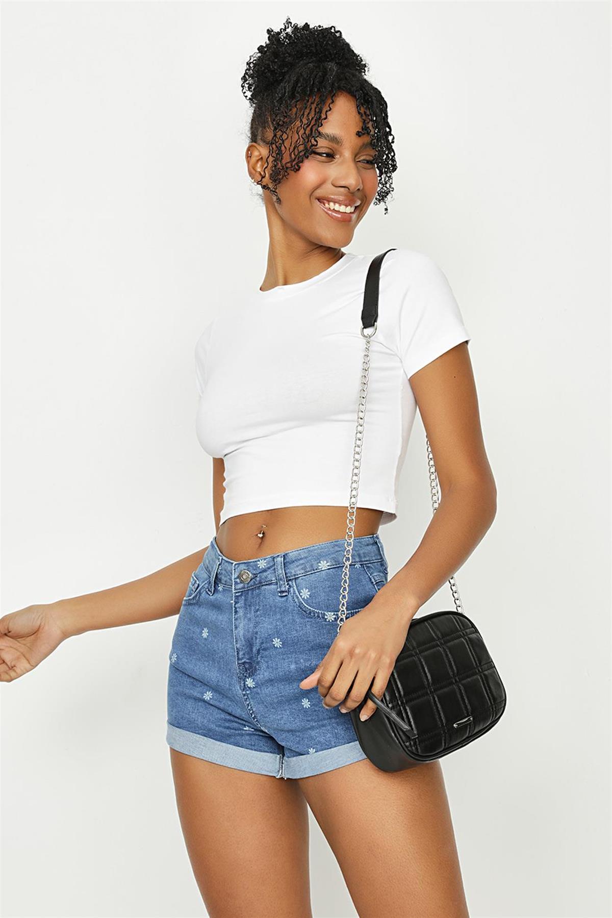 Kadın Çiçek Baskılı Mini Denim Şort