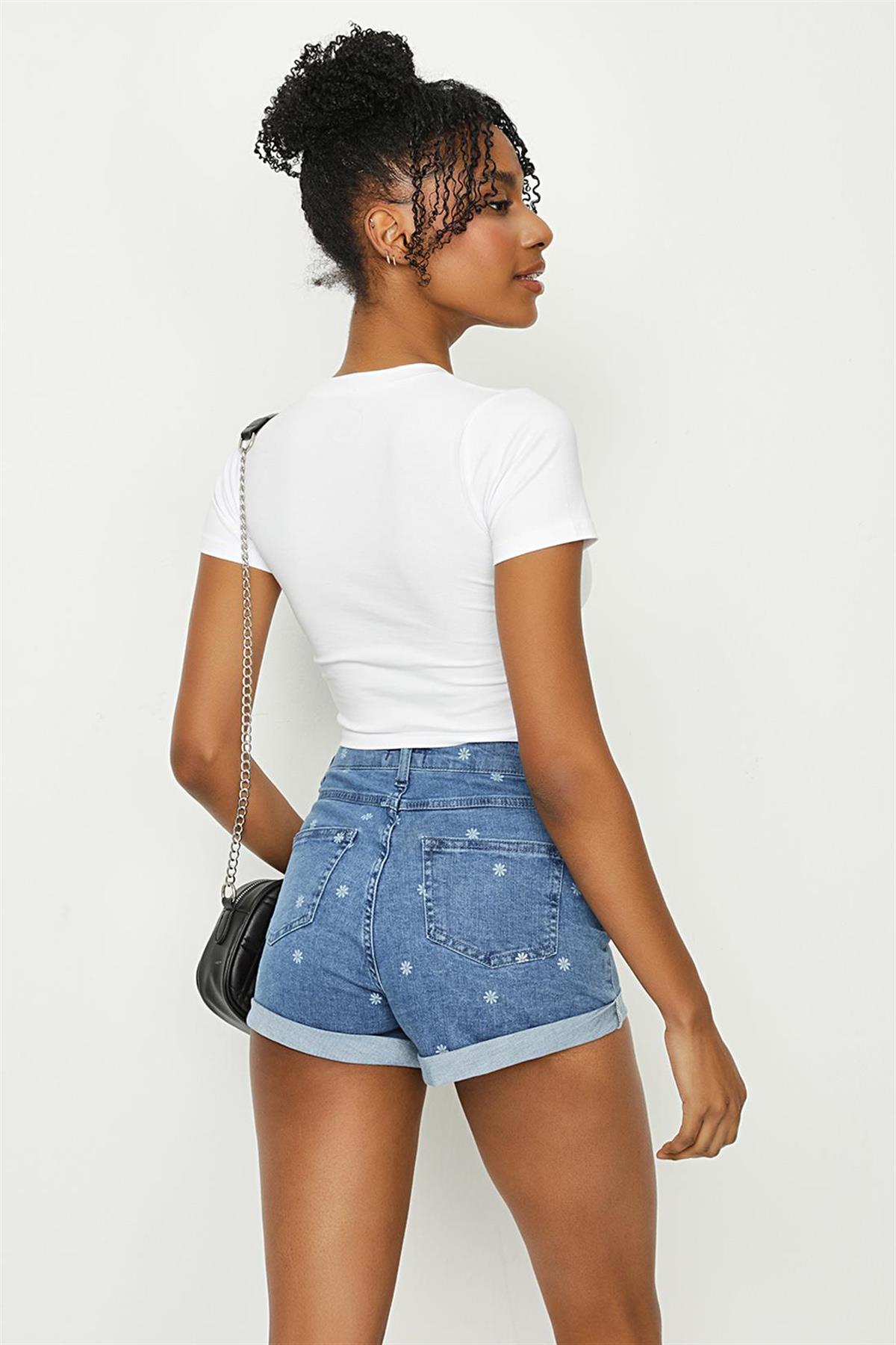 Kadın Çiçek Baskılı Mini Denim Şort