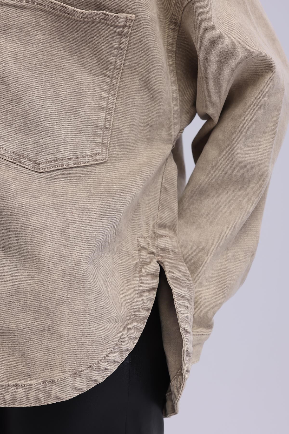 Kadın Çift Cepli Çıtçıt Kapamalı Oversize Kot Gömlek