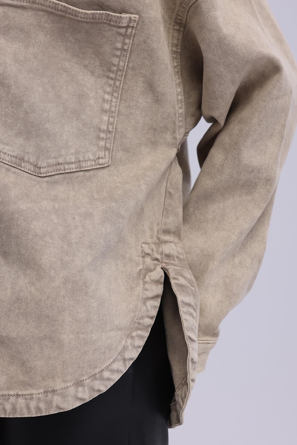 Kadın Çift Cepli Çıtçıt Kapamalı Oversize Kot Gömlek