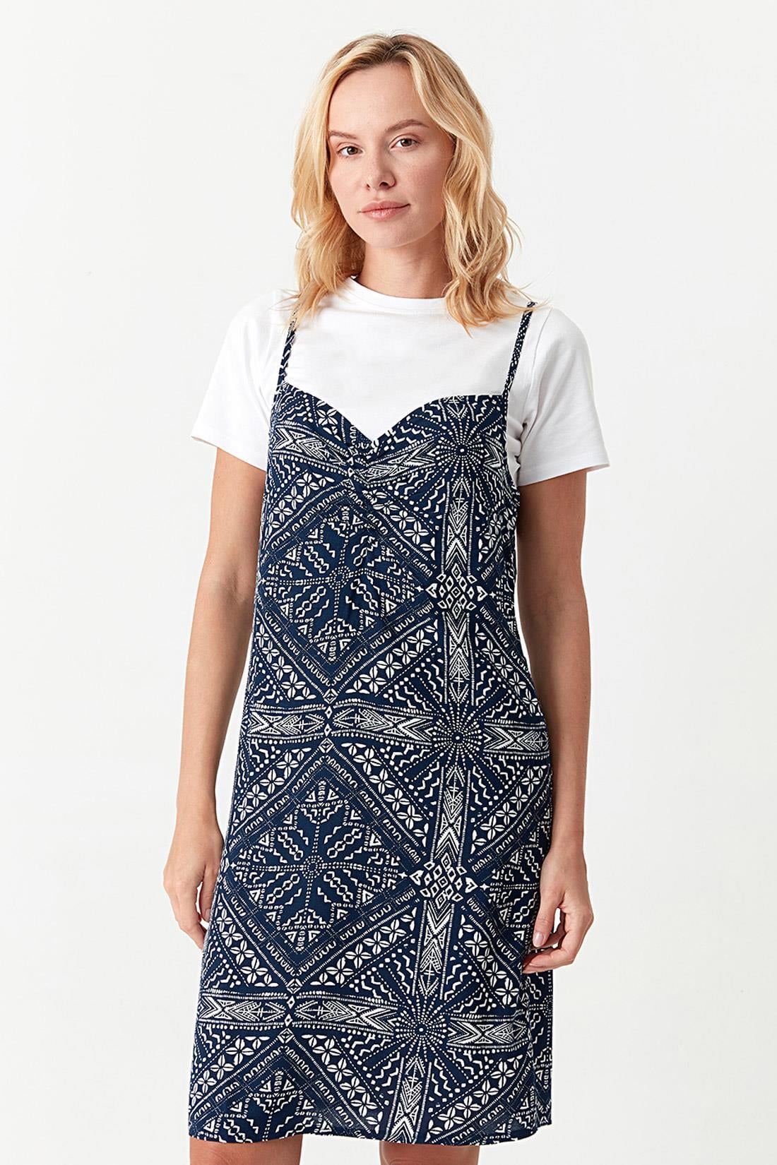 Kadın Crop T-shirt Detaylı Mavi Desenli Elbise