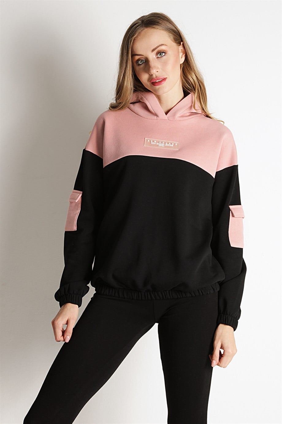 Kadın Kapüşonlu Kolları Cepli Sweatshirt