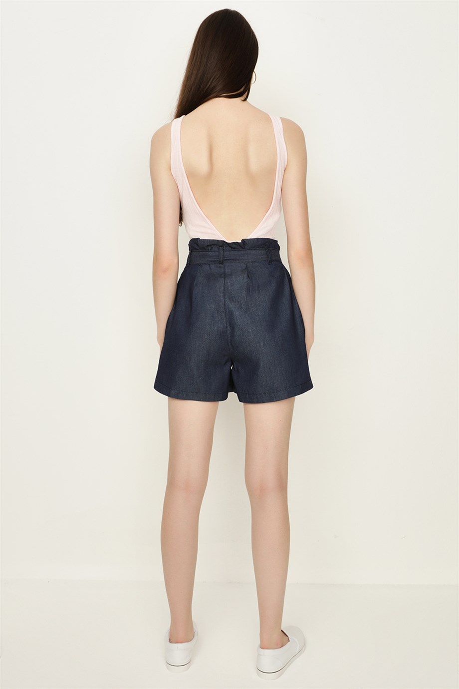 Kadın Kemerli Mini Denim Şort