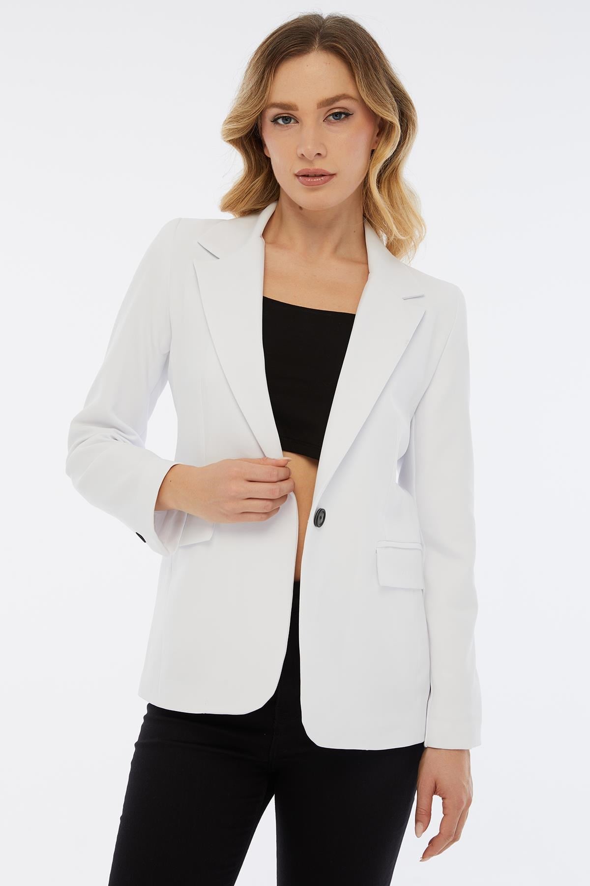 Kadın Tek Düğme Kapamalı Yırtmaç Detaylı Blazer Ceket