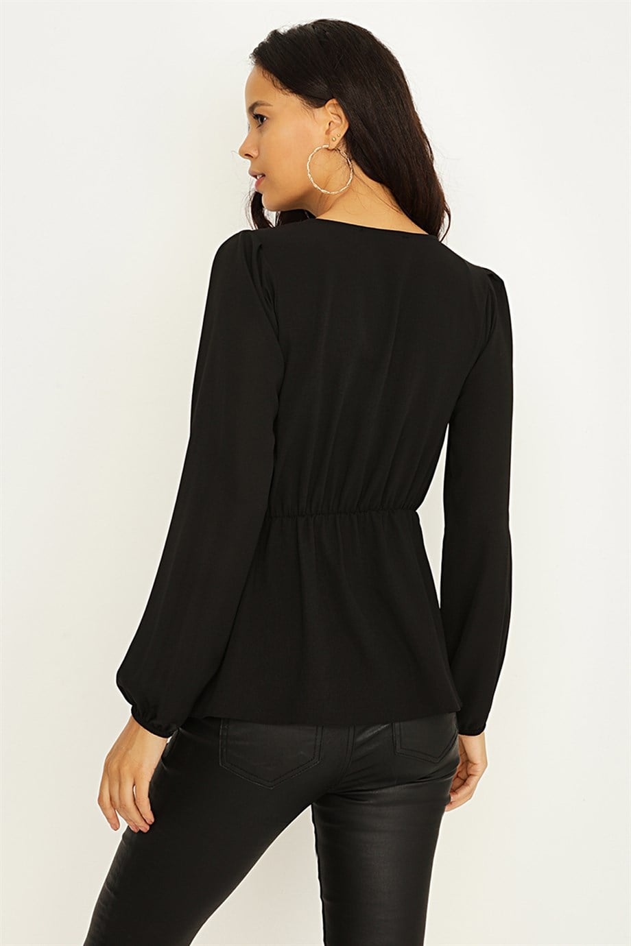 Kadın V Yaka Beli Tokalı Bluz