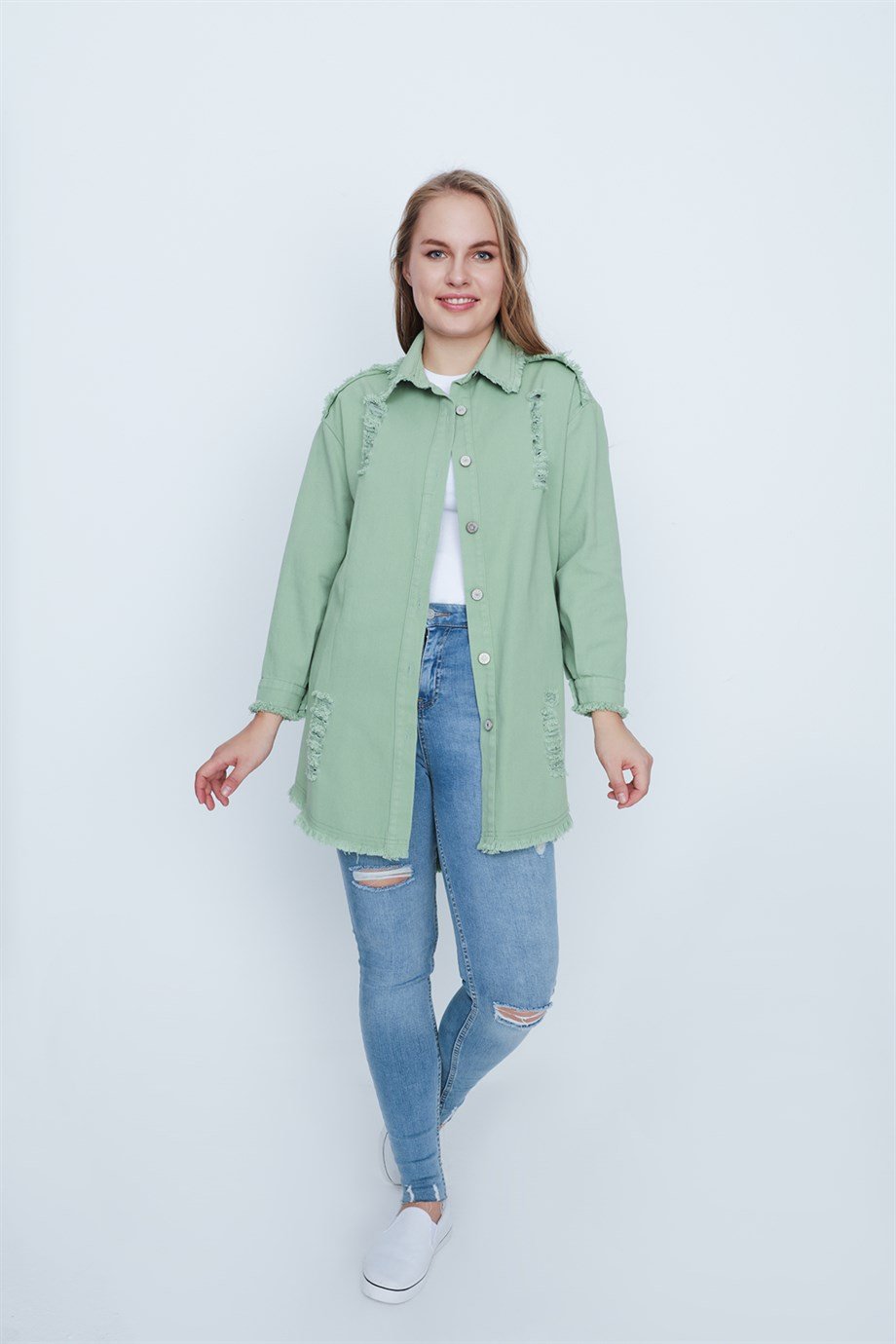 Kadın Yırtık Arkası Baskı Detaylı Uzun Denim Ceket