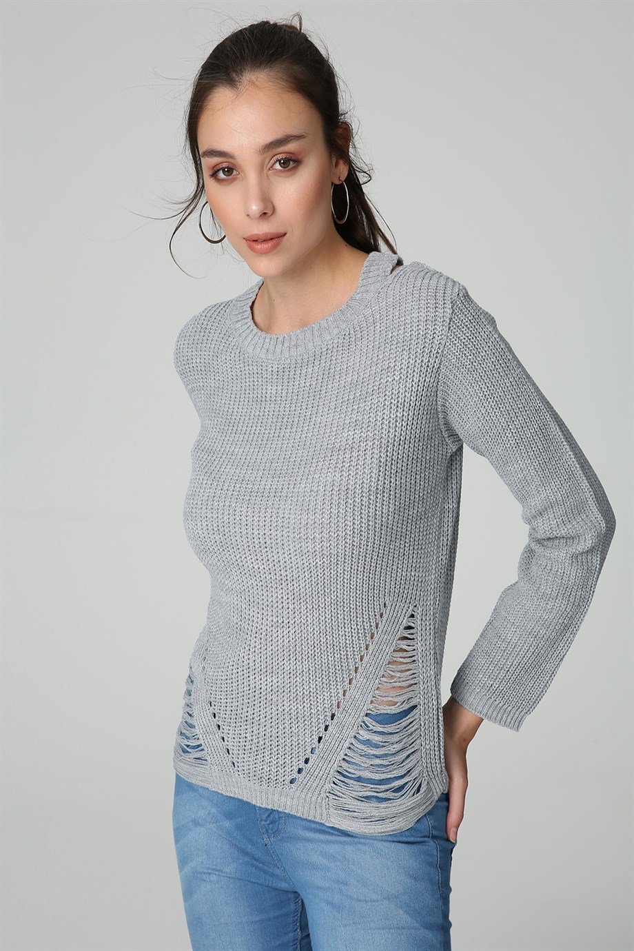 Kadın Yırtık Detaylı Kazak