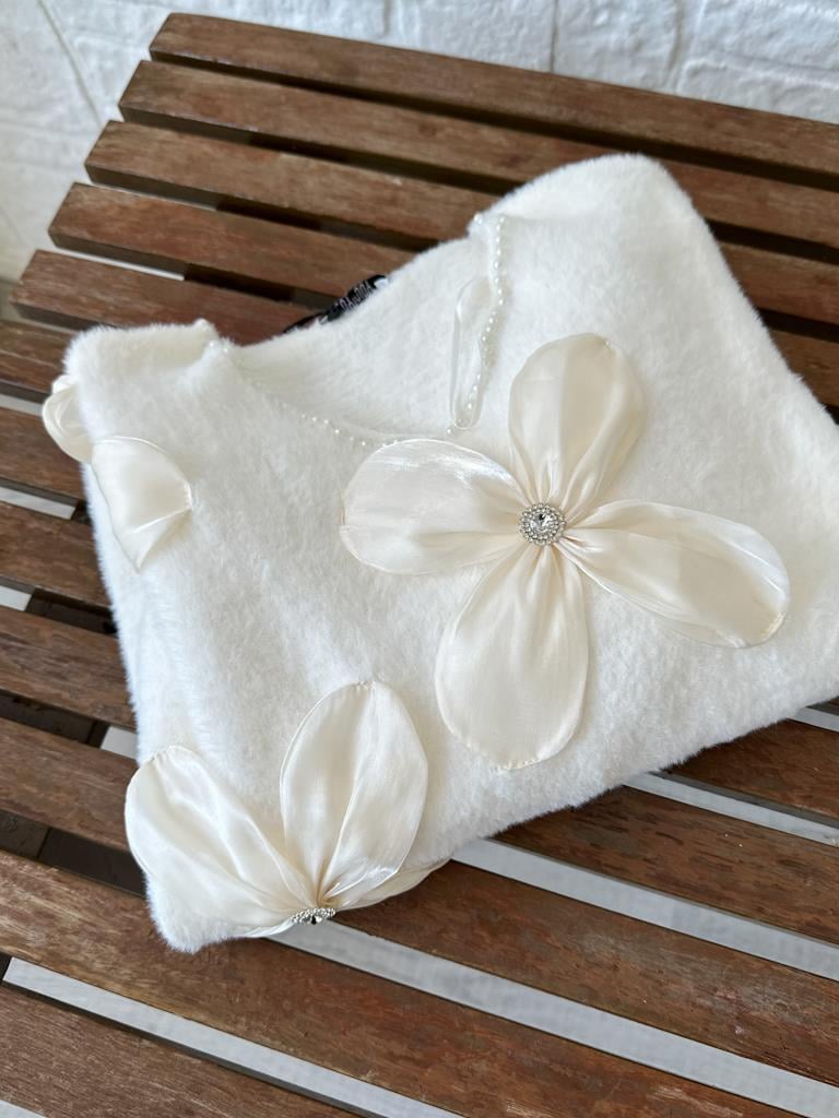 7657 Angora İncili Çiçek Model Kazak Ekru