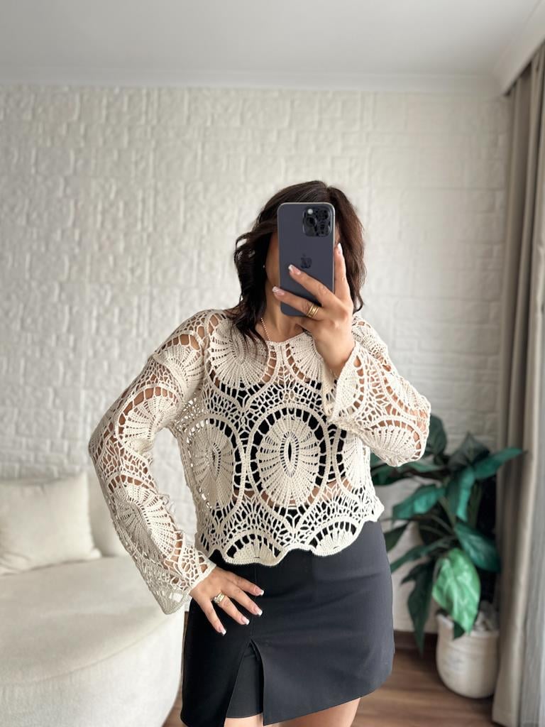 Bej Örme Detay Bluz