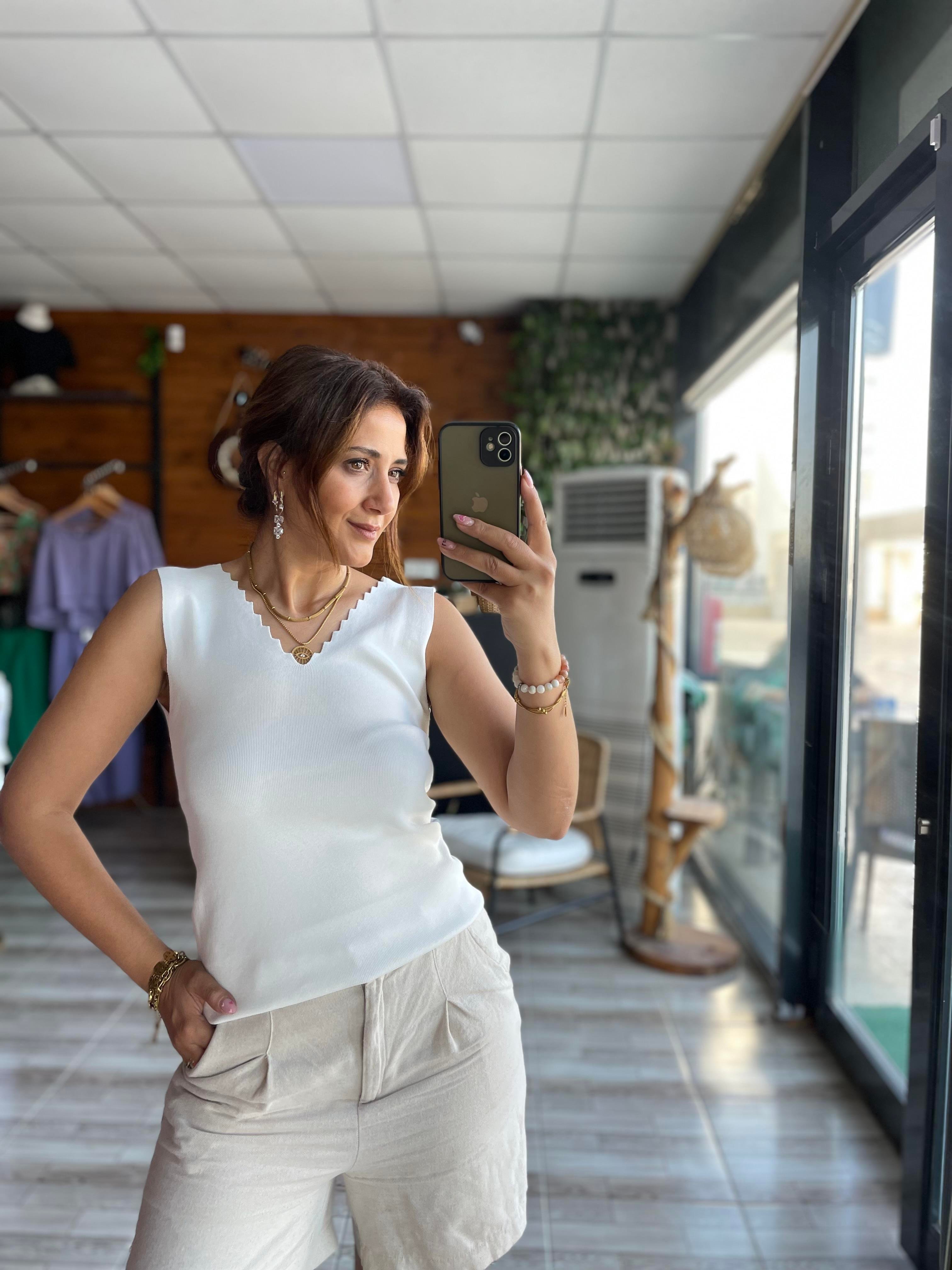 BEYAZ MERDİVEN YAKA BLUZ