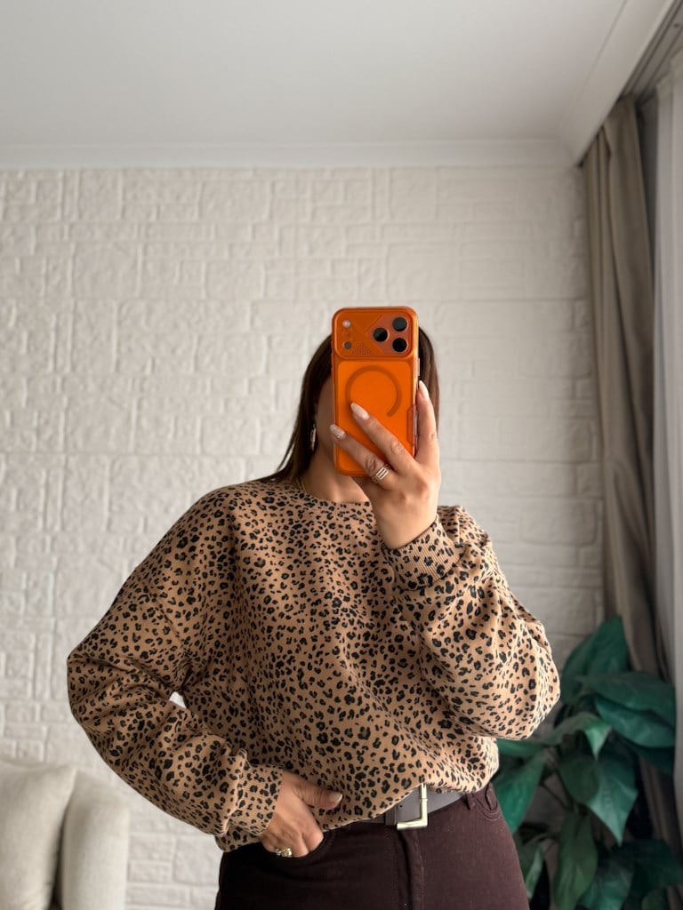 Bisiklet Yaka Leopar Desenli İçi Şardonlu Sweatshirt