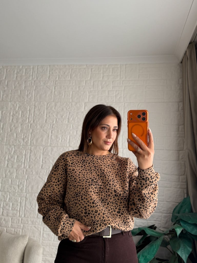 Bisiklet Yaka Leopar Desenli İçi Şardonlu Sweatshirt