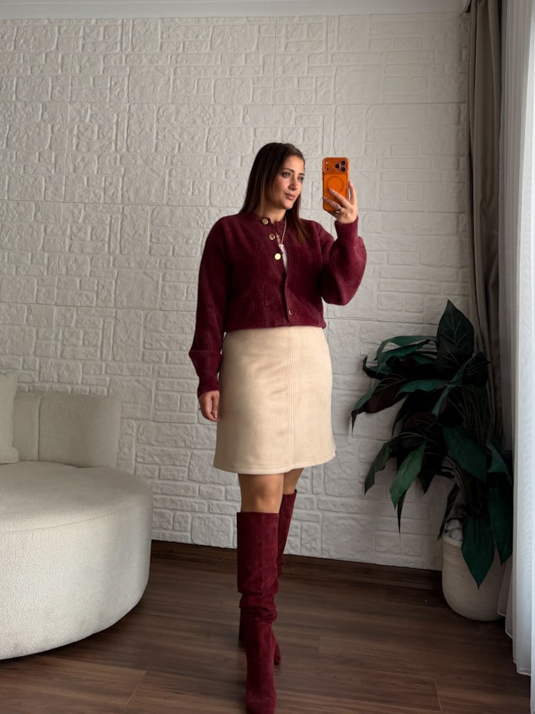Bordo Gold Düğmeli Yumoş Triko Hırka