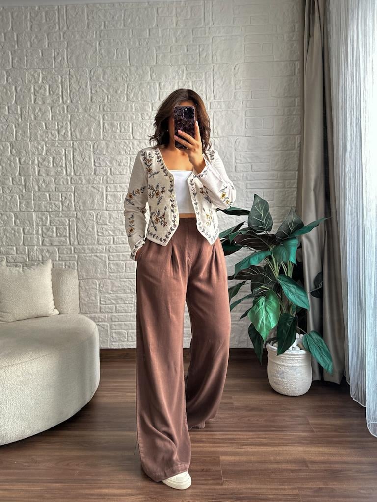 Çiçek Nakış İşlemeli Keten Ceket