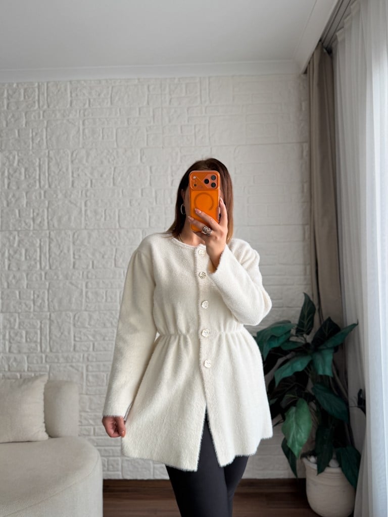 Ekru Beli Lastikli Gold Düğmeli Yumoş Tunik Hırka