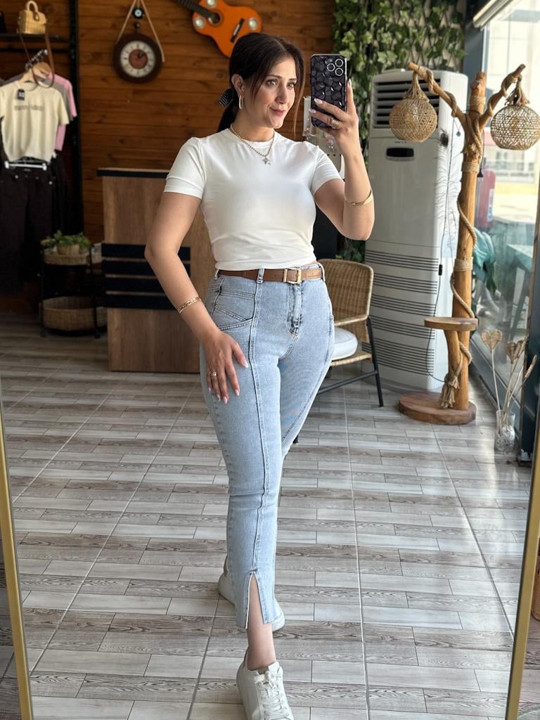Ekru Bisiklet Yaka Basic Crop Tişört