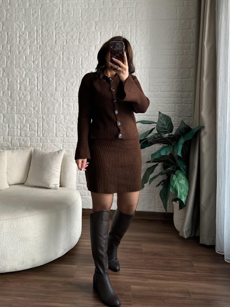 İspanyol Kol Hırkalı Mini Etekli Triko Takım Kahverengi