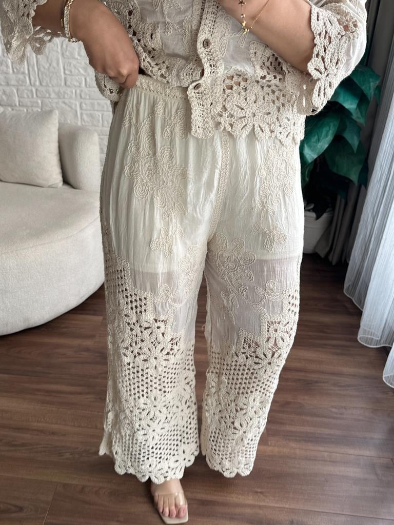 İtalyan Nakışlı Pantolon Bluz Takım