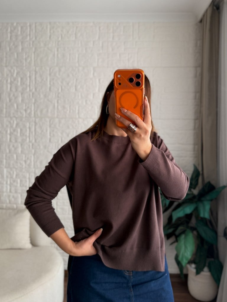 Kahverengi Yan Yırtçalı Oversize Triko Kazak
