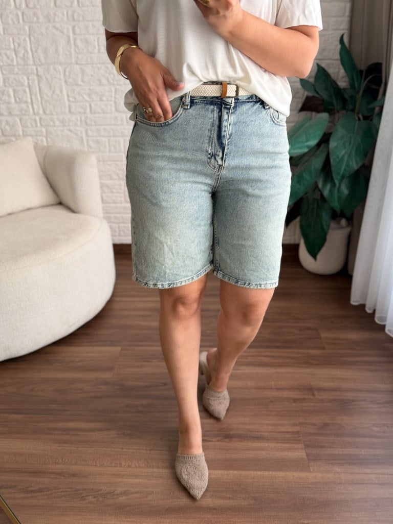 Kemerli Bermuda Jean Şort Açık Mavi