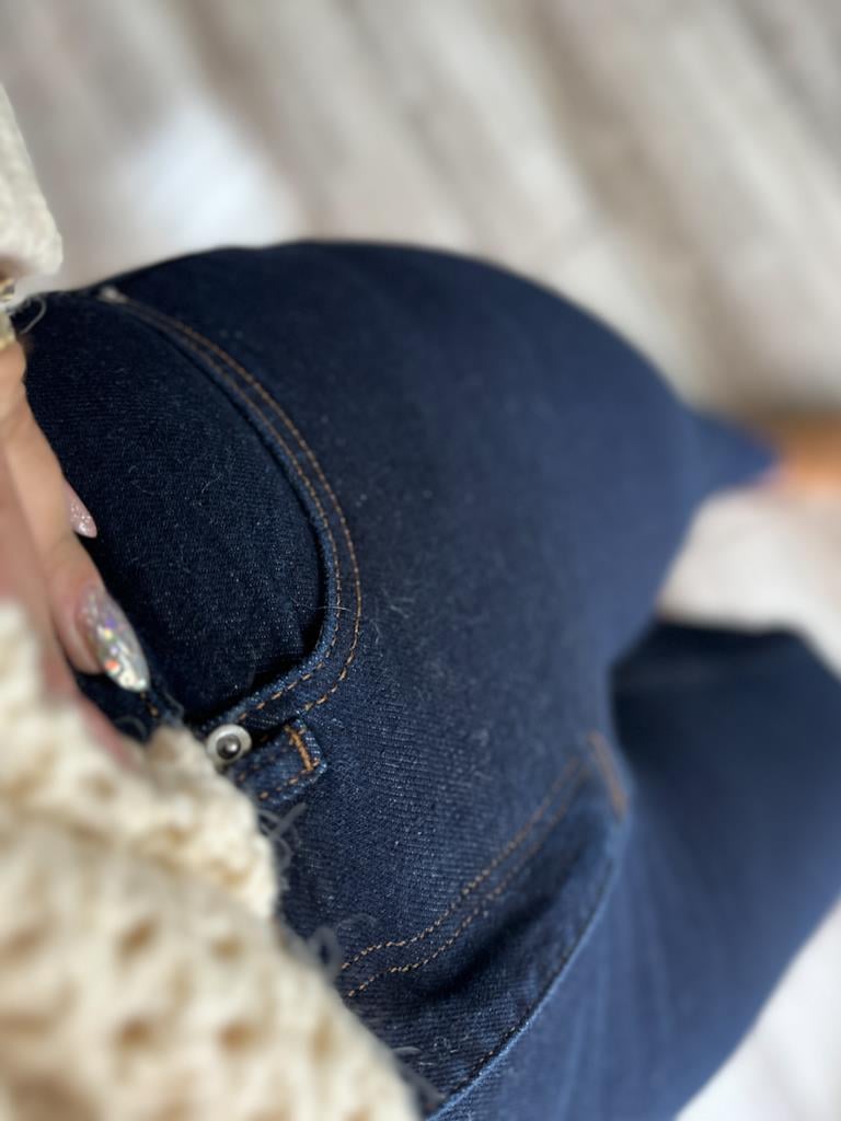 Kesik Paça Yüksek Bel Likralı Mom Fit Koyu Lacivert