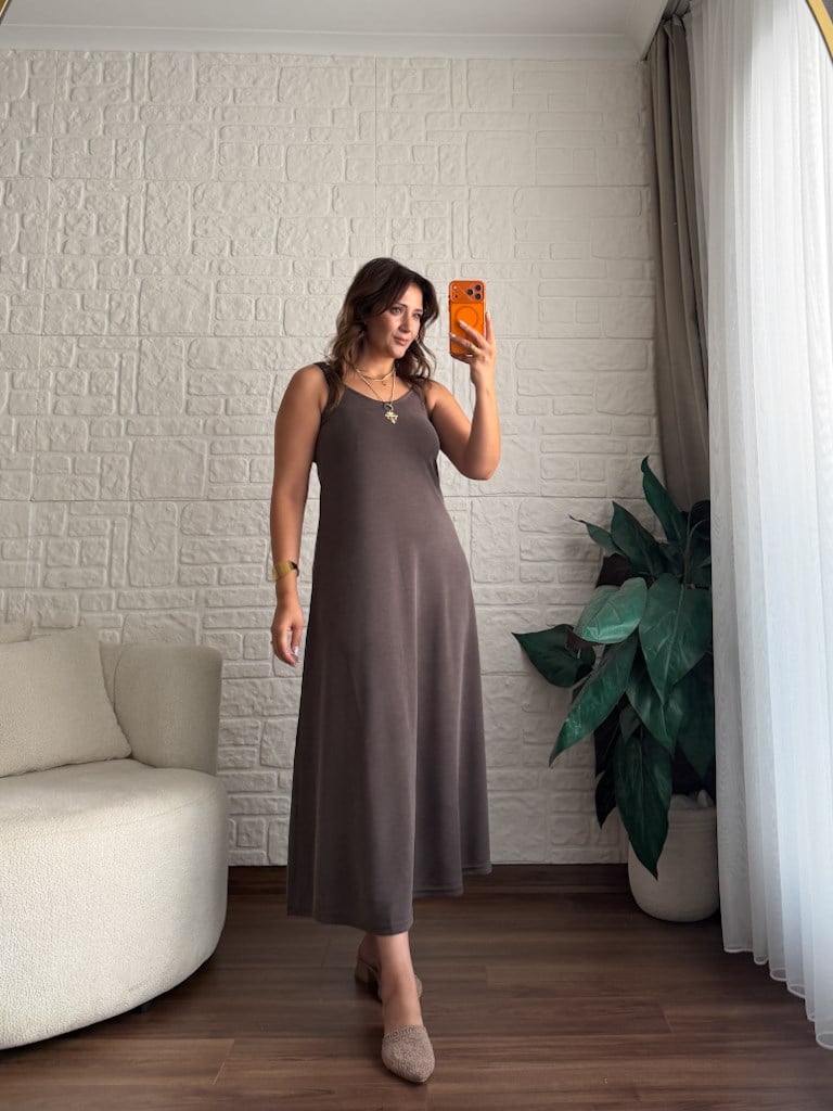 Lastik Askılı Slim Kalıp Pike Elbise Kahverengi