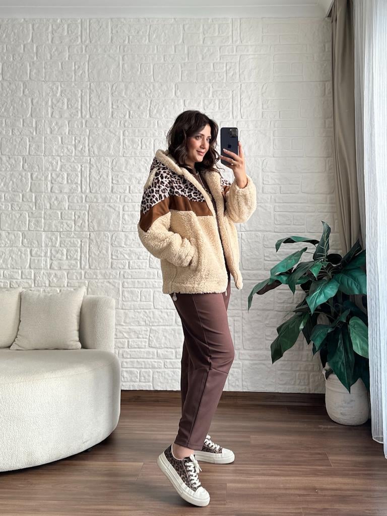 Leopar Kapitone Garnili Kapüşonlu Astarlı Pelüş Mont