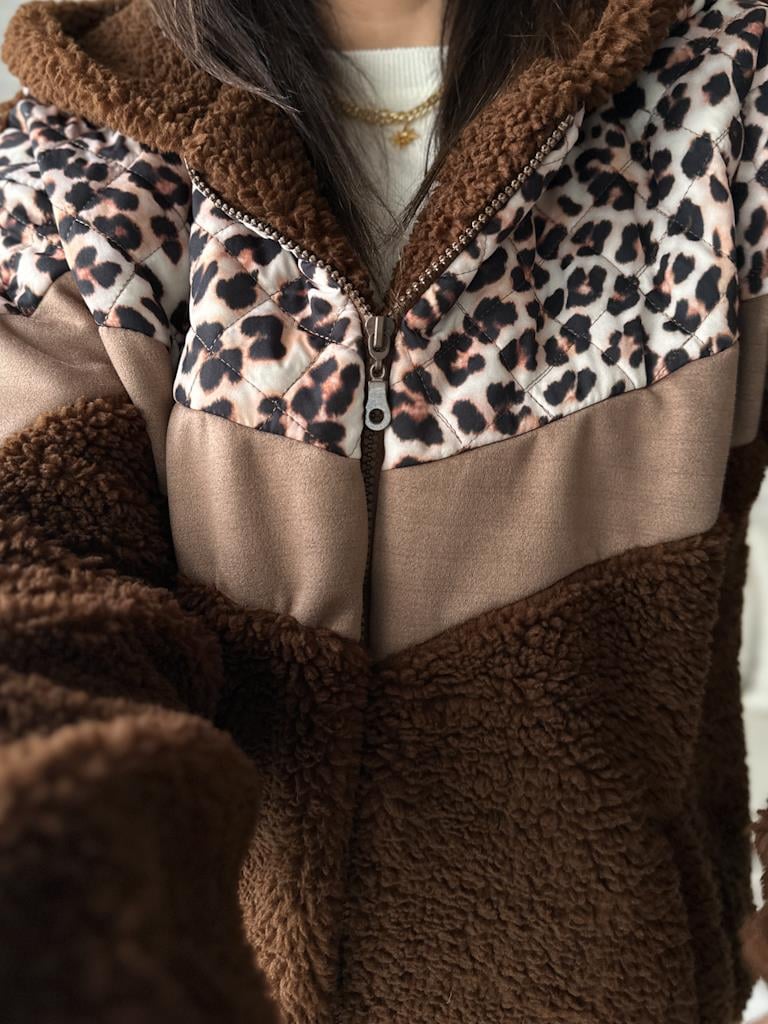 Leopar Kapitone Garnili Kapüşonlu Astarlı Pelüş Mont Kahverengi