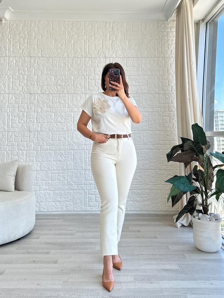 Lüks Kalite Natural Çiçek İşleme Detay Bluz Ekru