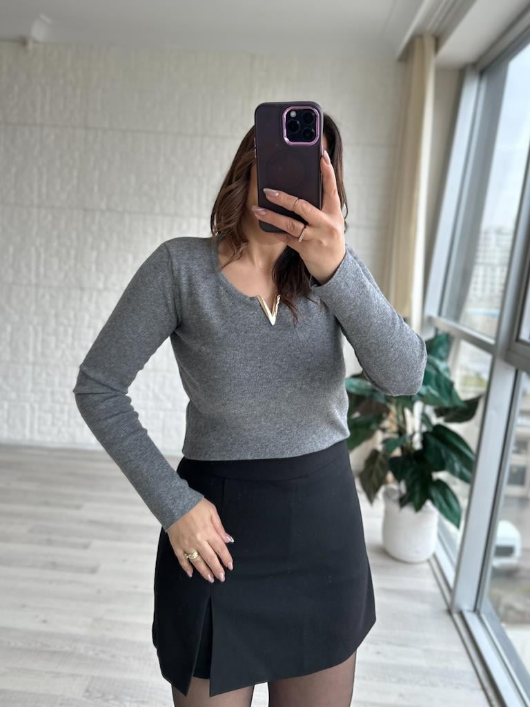 Lüks Kalite V Demir Yaka Detay Triko Bluz Gri