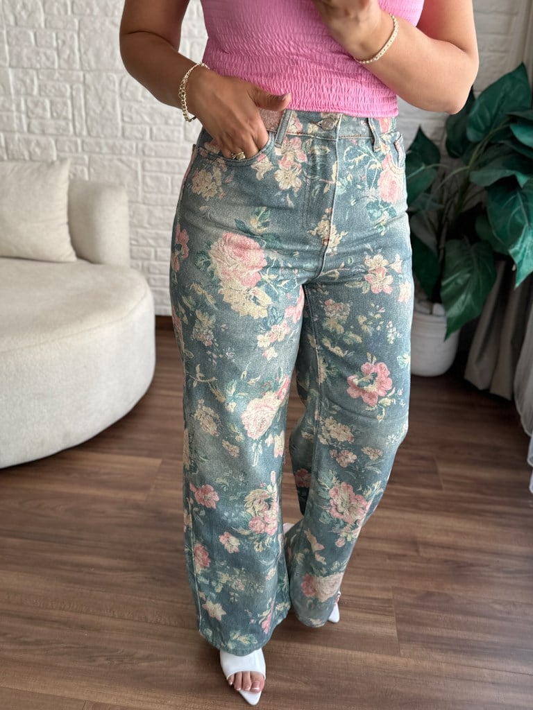 Mavi Çiçek Desenli Jean Pantolon