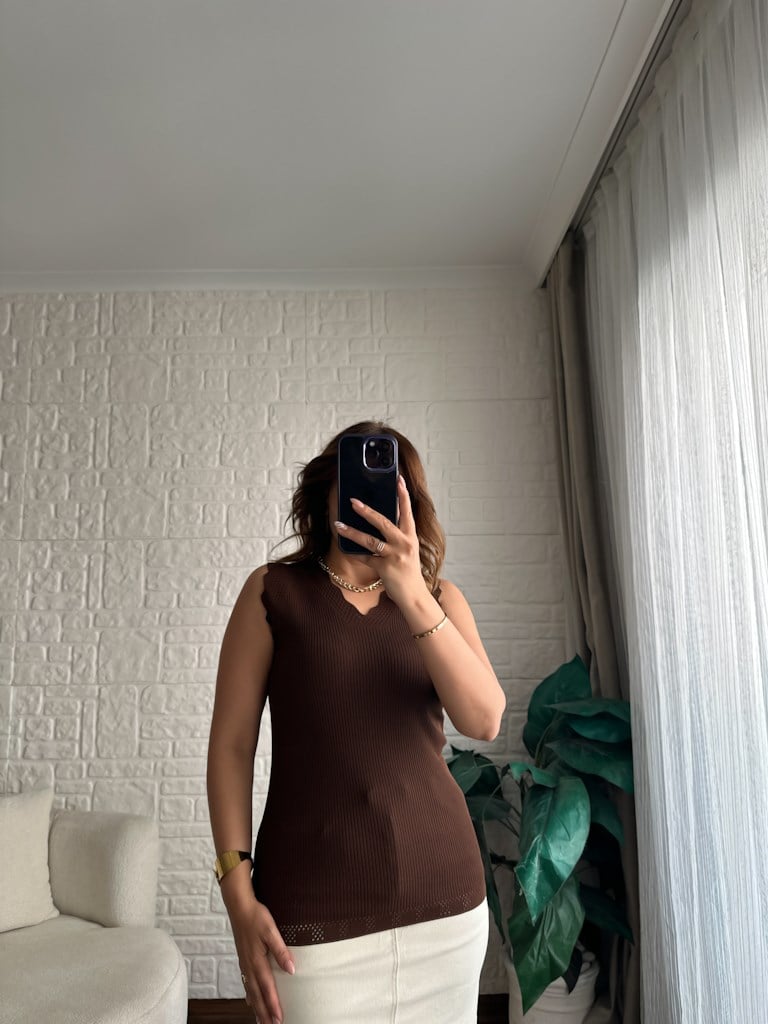 Merdiven Yaka Ajur Desenli Full Likralı Triko Bluz Kahverengi