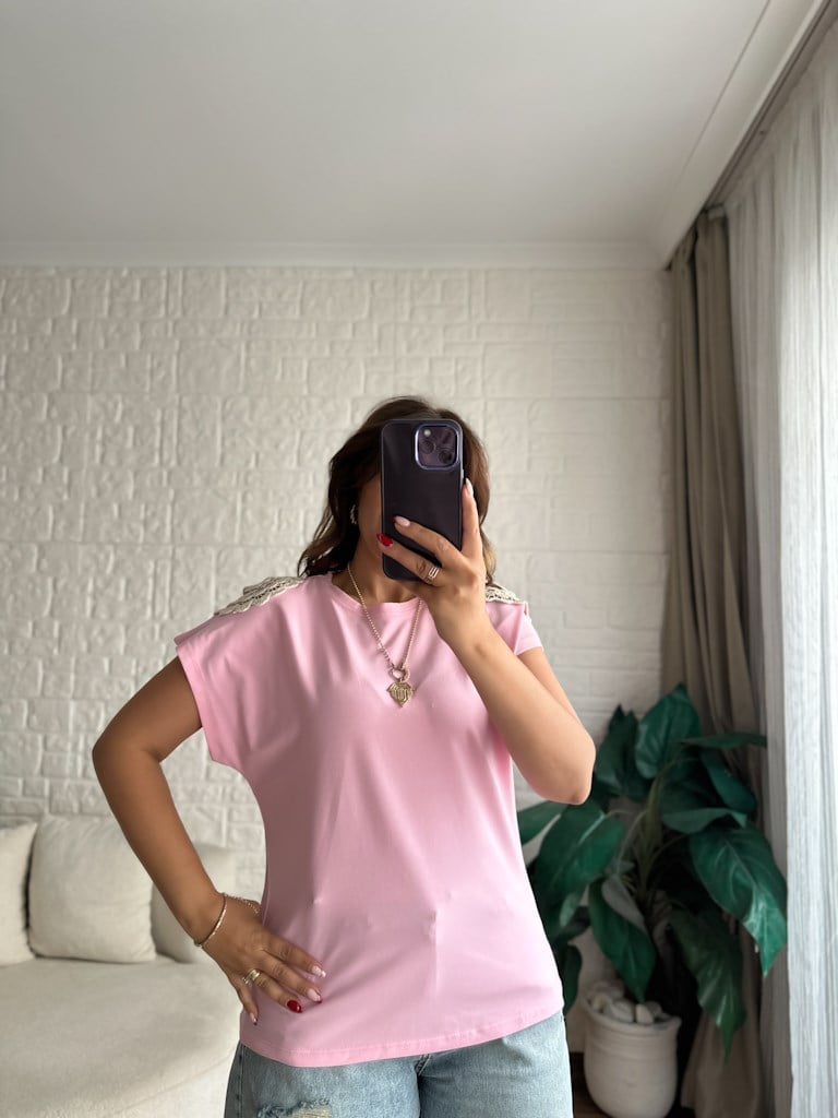 Omuz Çiçek Nakış Detaylı Premium Bluz Pembe