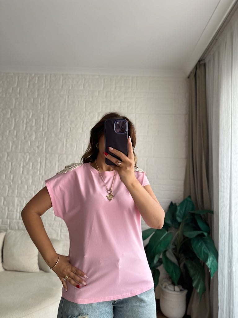 Omuz Çiçek Nakış Detaylı Premium Bluz Pembe