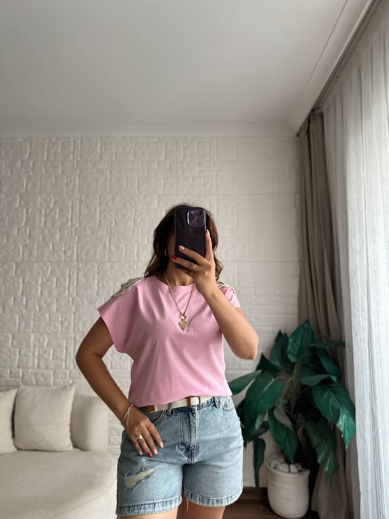 Omuz Çiçek Nakış Detaylı Premium Bluz Pembe