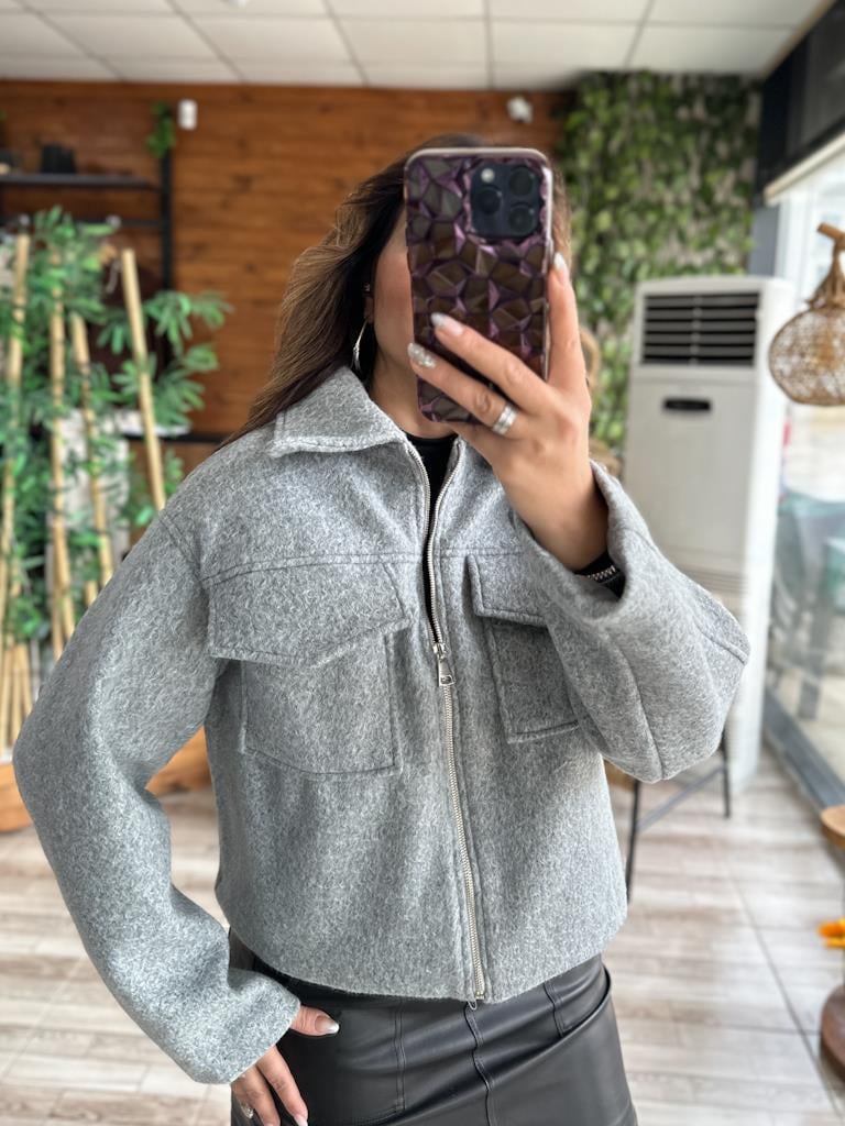 Önü Kapaklı Fermuarlı Buklet Ceket Gri