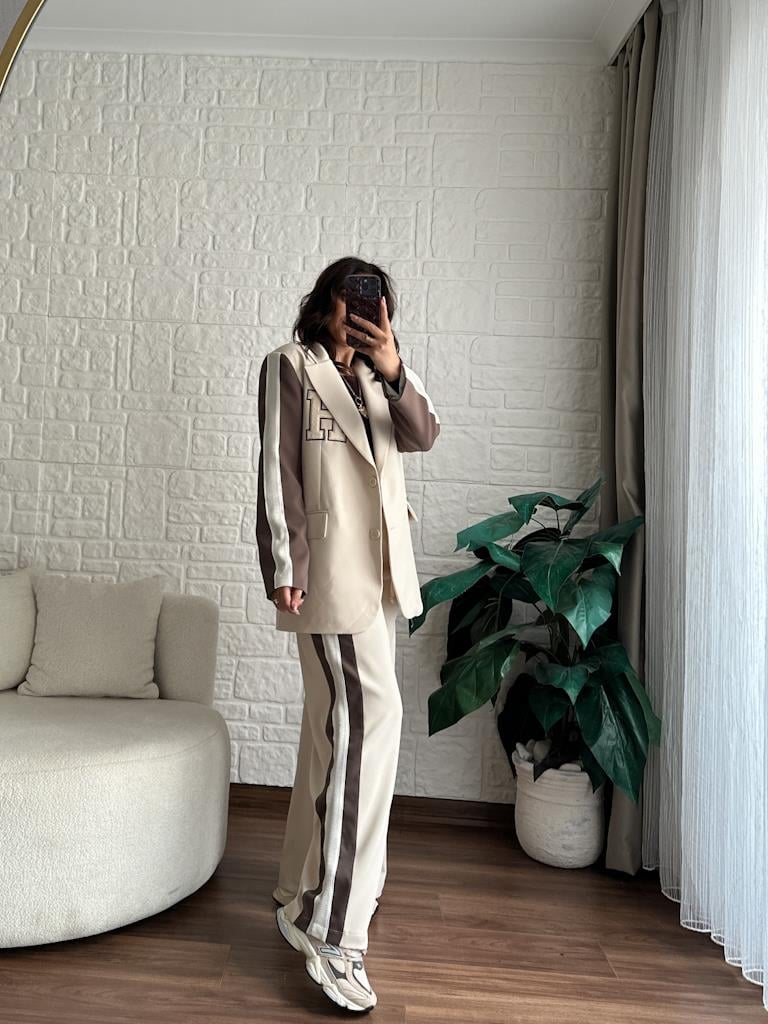 Önü Nakışlı Atlas Spor Blazer Ceket Bej