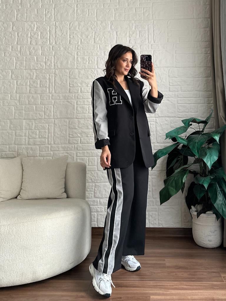 Önü Nakışlı Atlas Spor Blazer Ceket Siyah