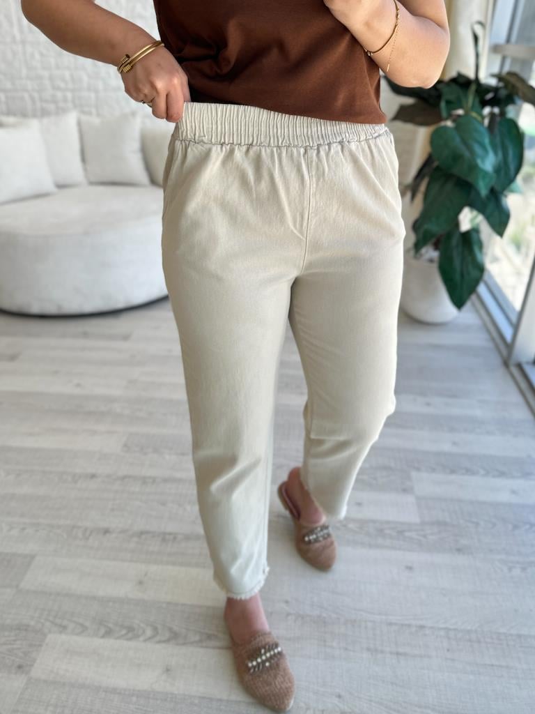 Paça Püskül Detaylı Beli Lastikli Orjinal Marka Pantolon